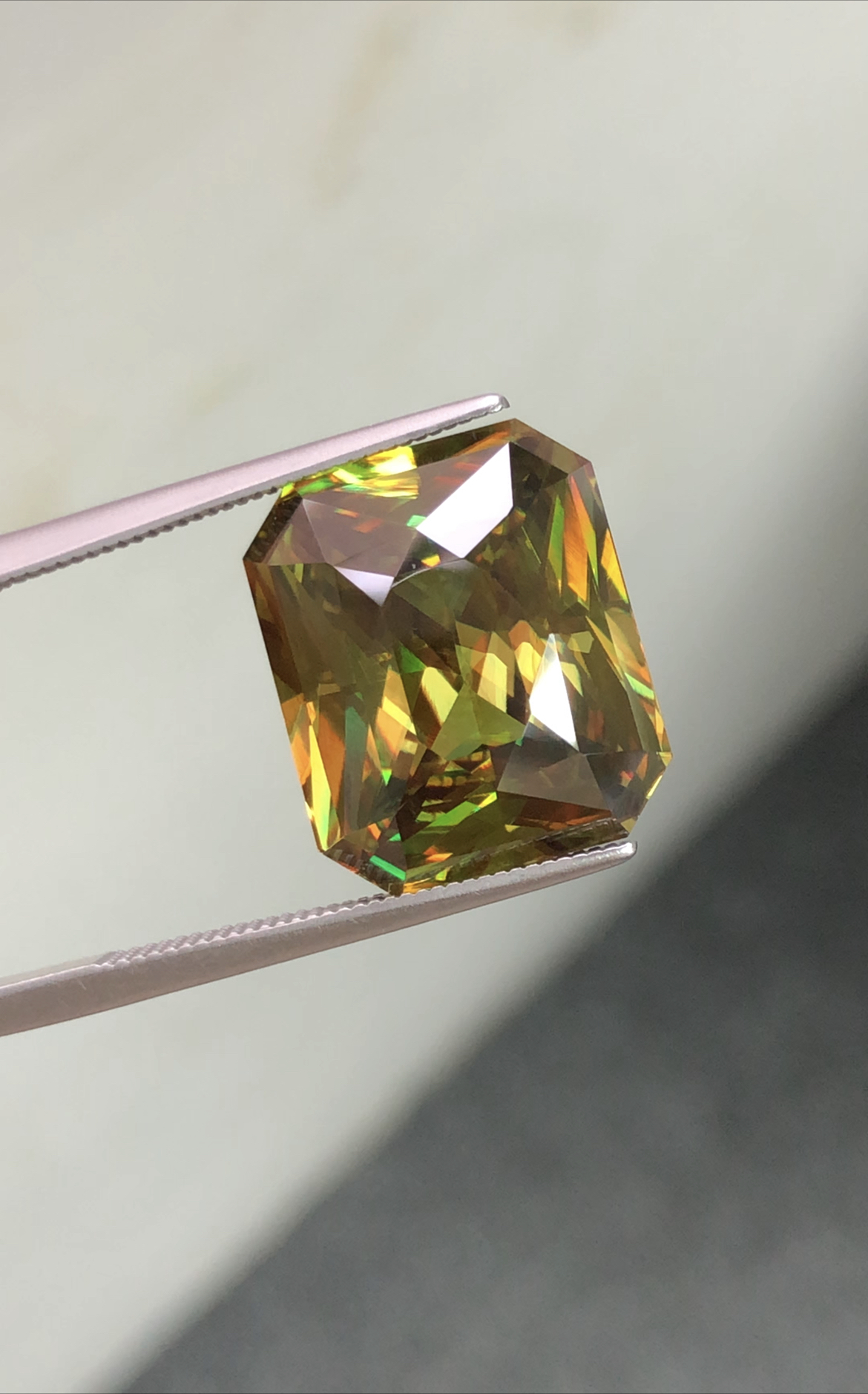 Natural Sphene 18.31 CT. 